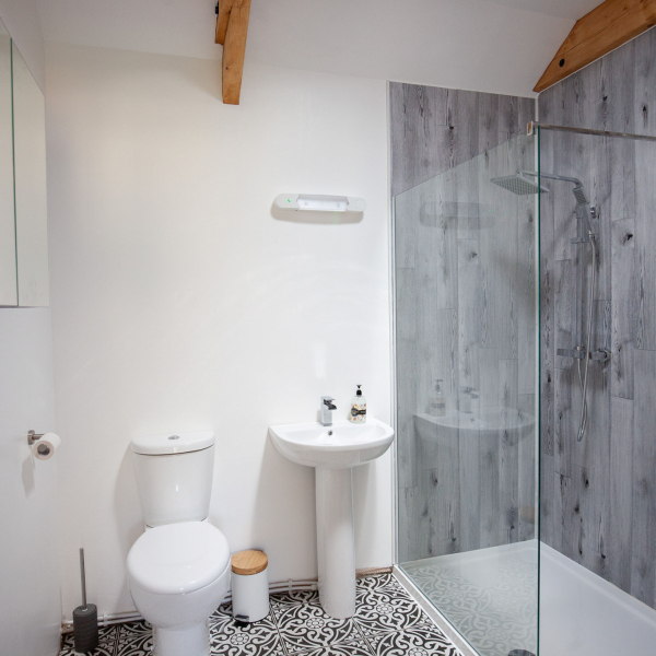 Hideaway_Bathroom