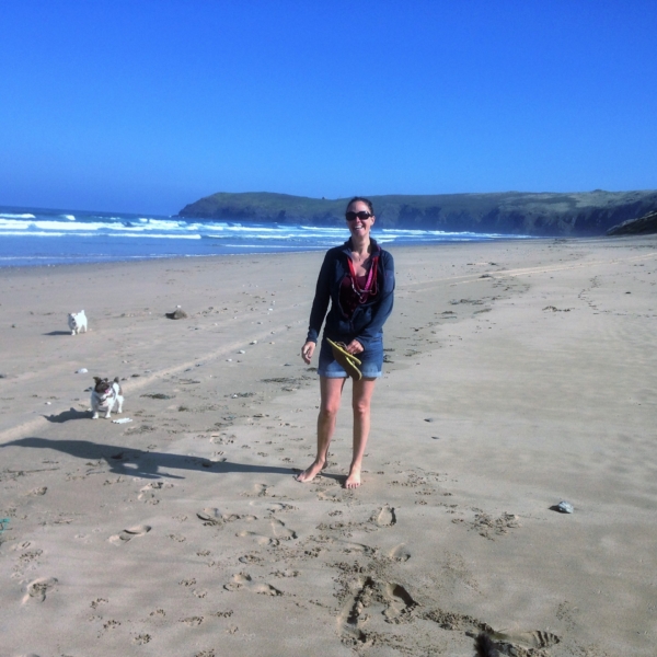 PerranporthBeach_FlipFlopsOut